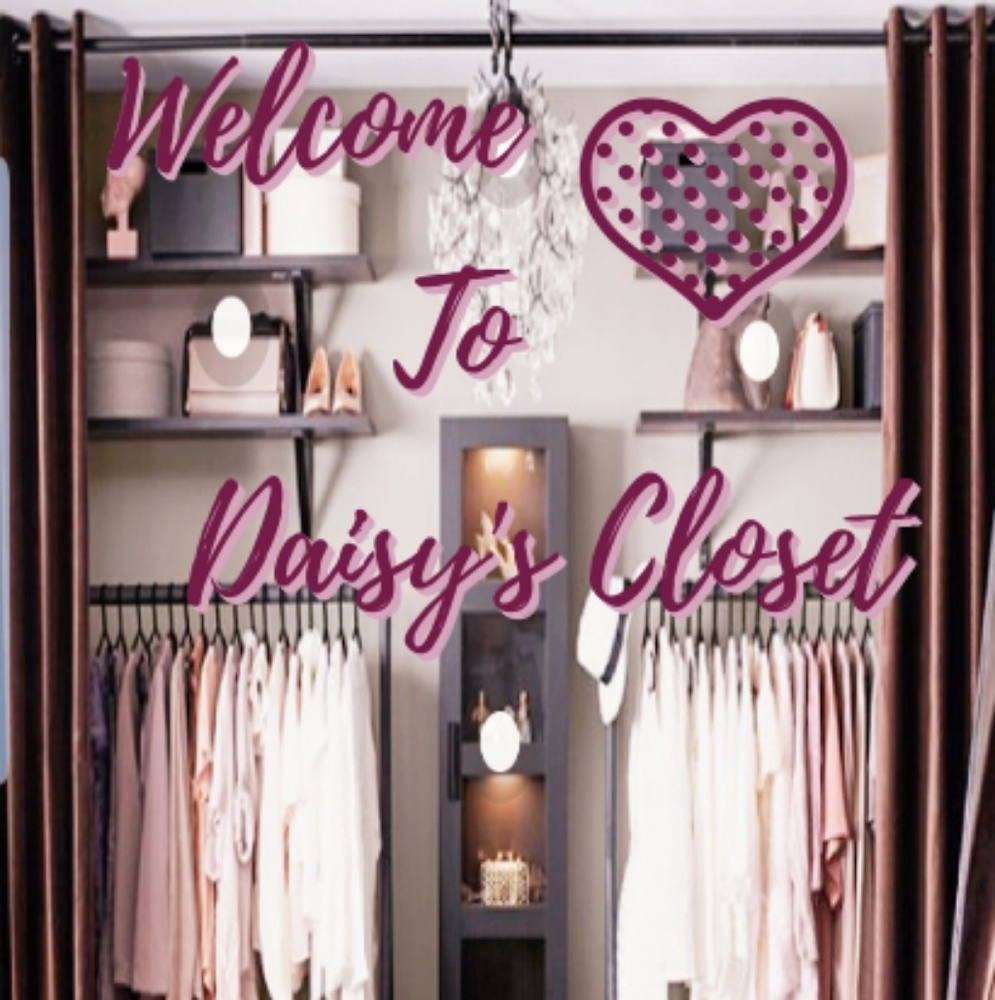 Hey beautiful 🌺 welcome to my closet 😉